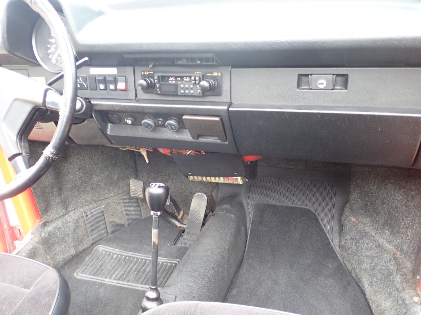 Volkswagen-Beetle-Classic-1978-Convertible-15