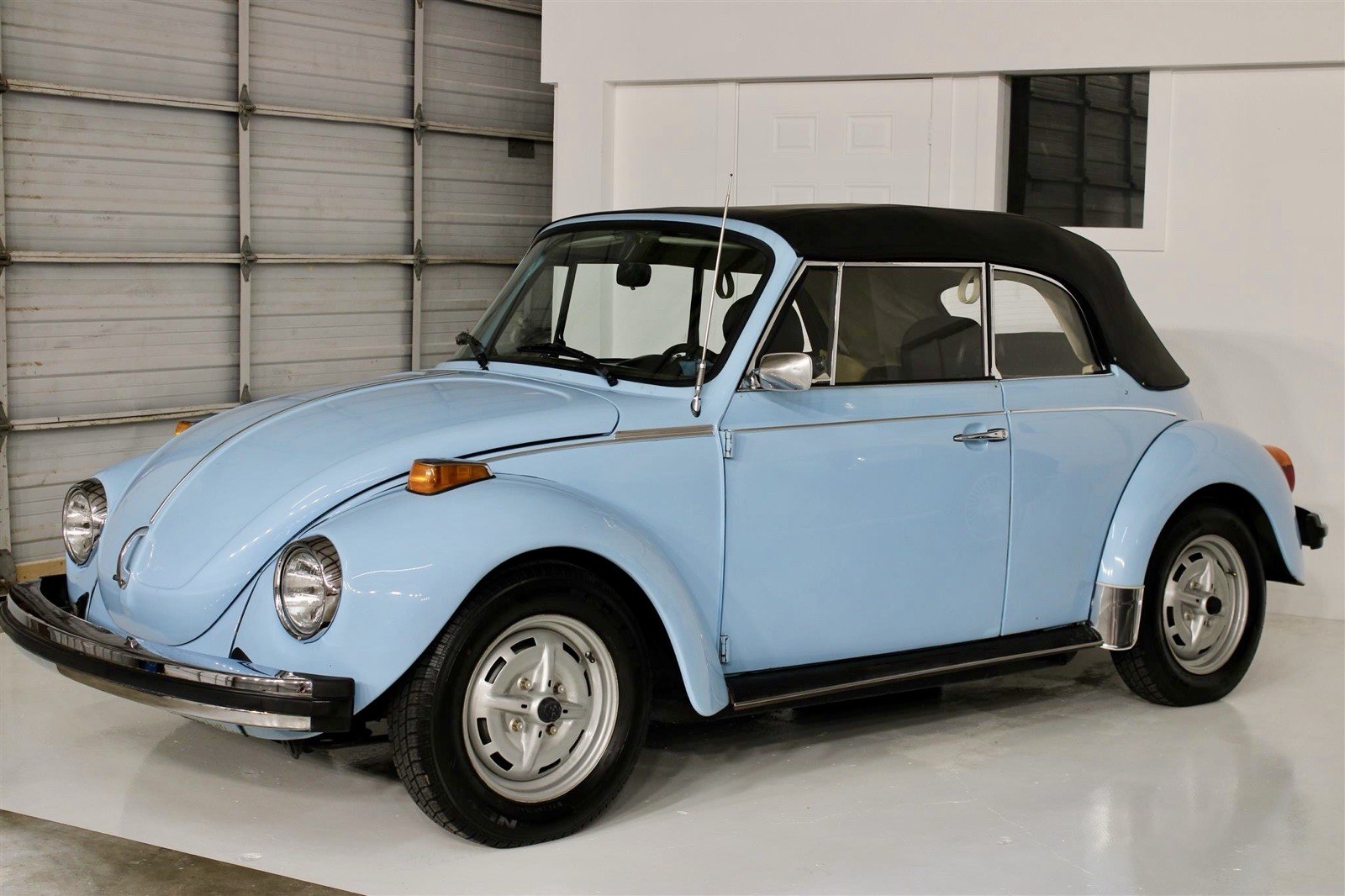 Volkswagen-Beetle-Classic-1979-Convertible-1