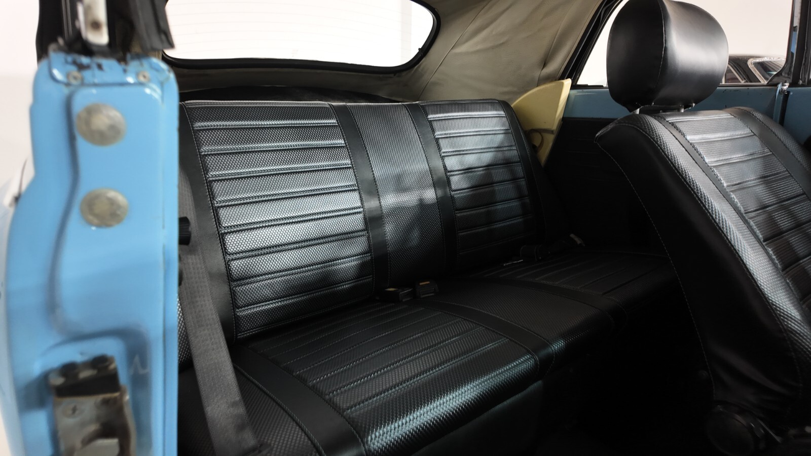 Volkswagen-Beetle-Classic-1979-Convertible-24