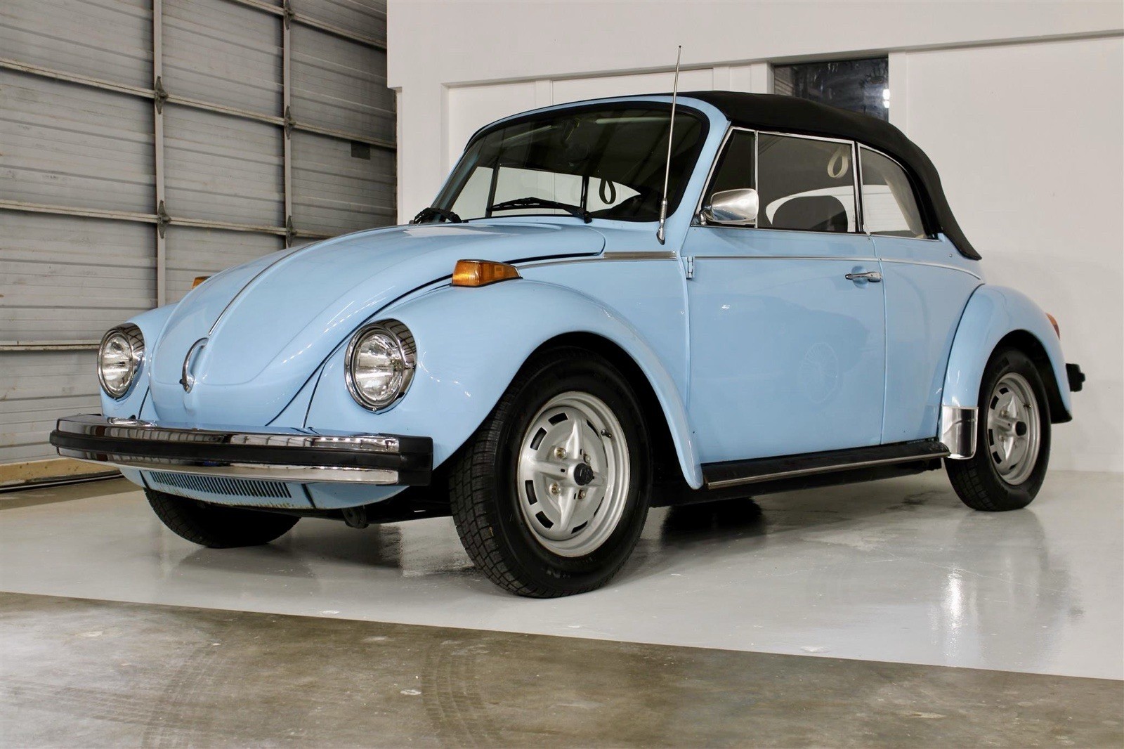 Volkswagen-Beetle-Classic-1979-Convertible-3