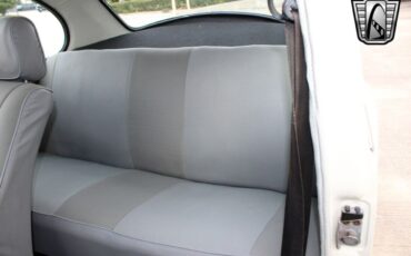 Volkswagen-Beetle-Classic-1994-coupe-18