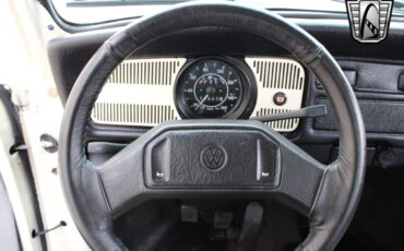 Volkswagen-Beetle-Classic-1994-coupe-19