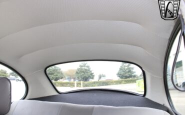 Volkswagen-Beetle-Classic-1994-coupe-20