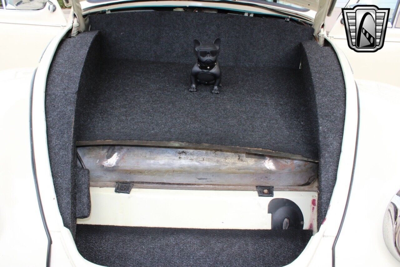 Volkswagen-Beetle-Classic-1994-coupe-30