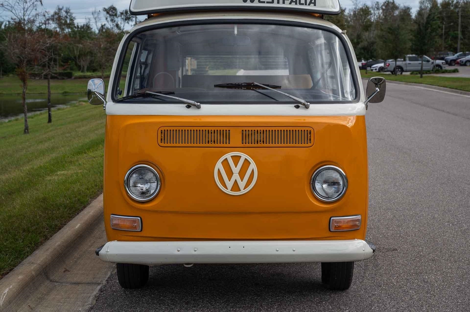 Volkswagen-BusVanagon-1969-Bus-33