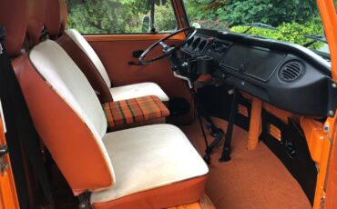 Volkswagen-BusVanagon-1974-11