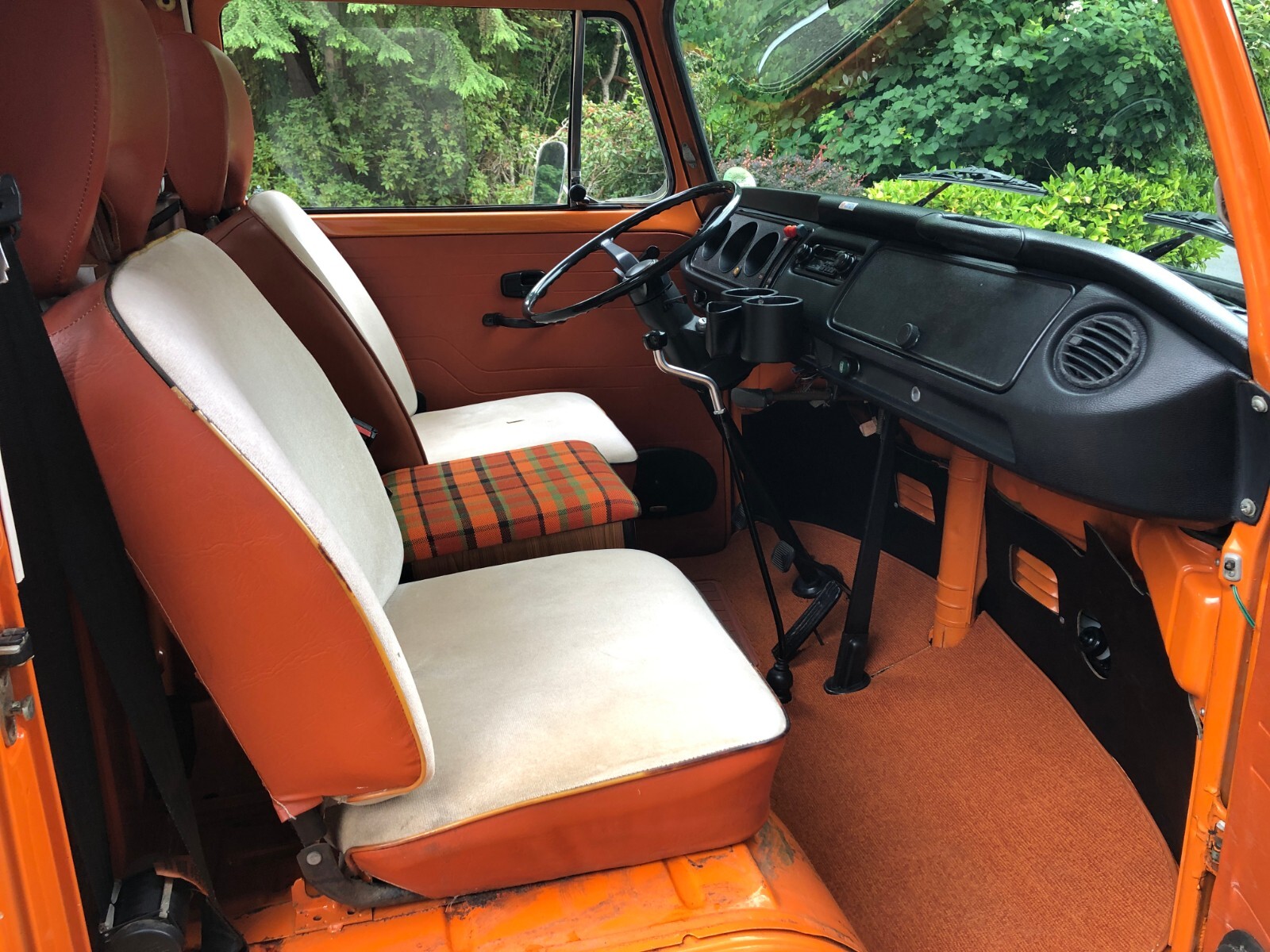 Volkswagen-BusVanagon-1974-11
