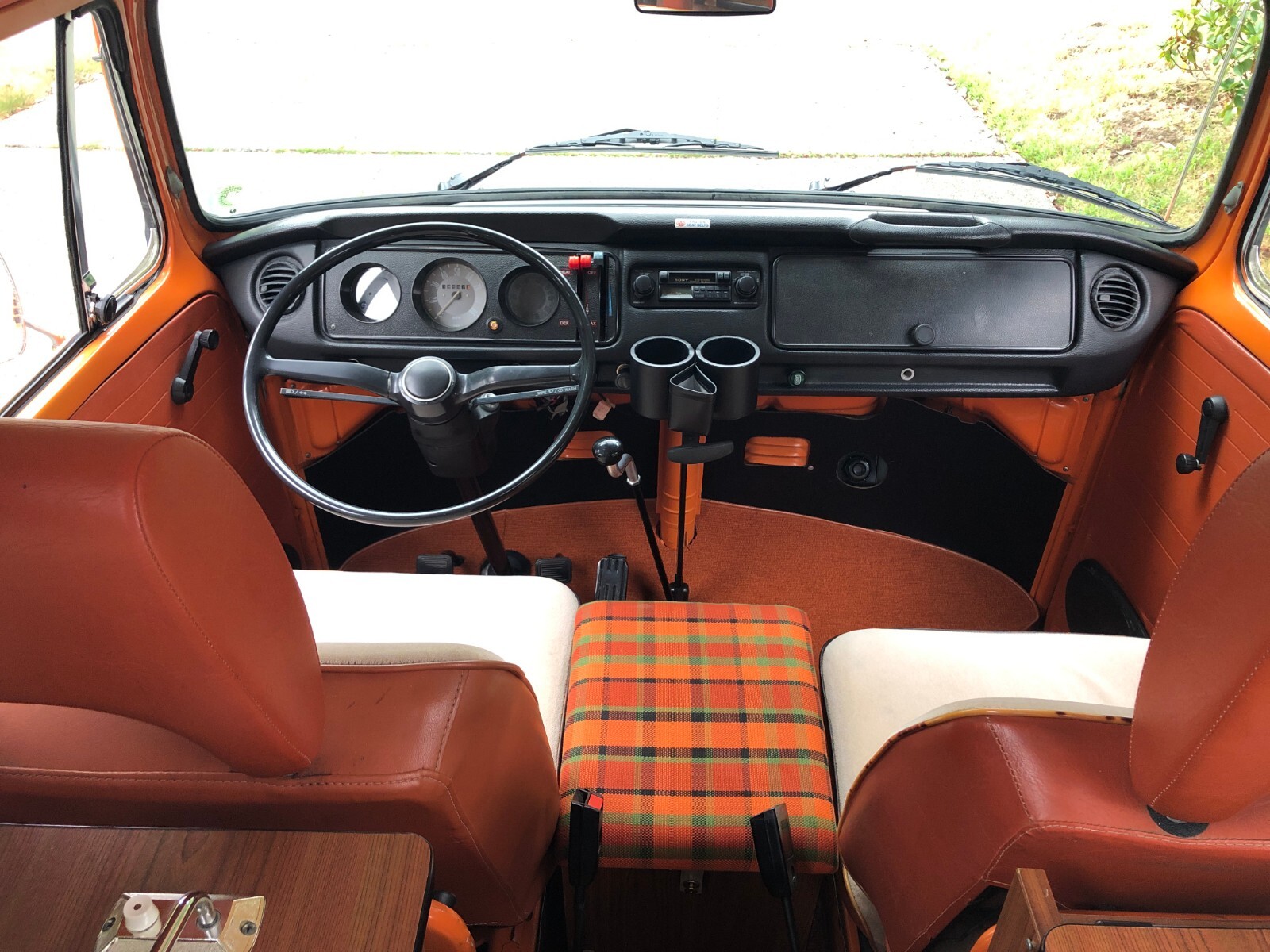 Volkswagen-BusVanagon-1974-12
