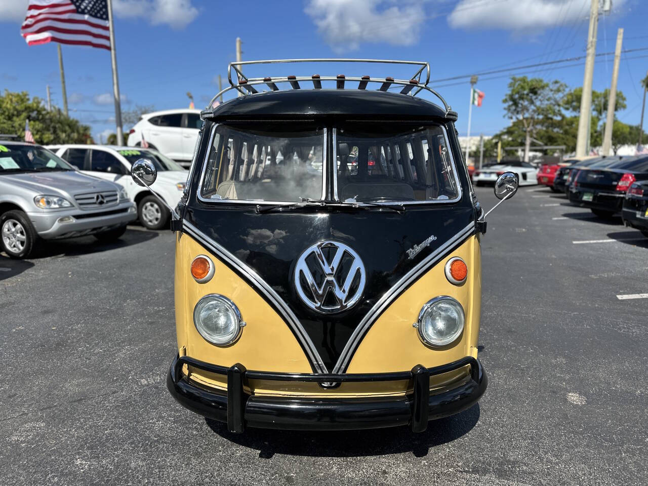 Volkswagen-BusVanagon-1974-Minivan-10