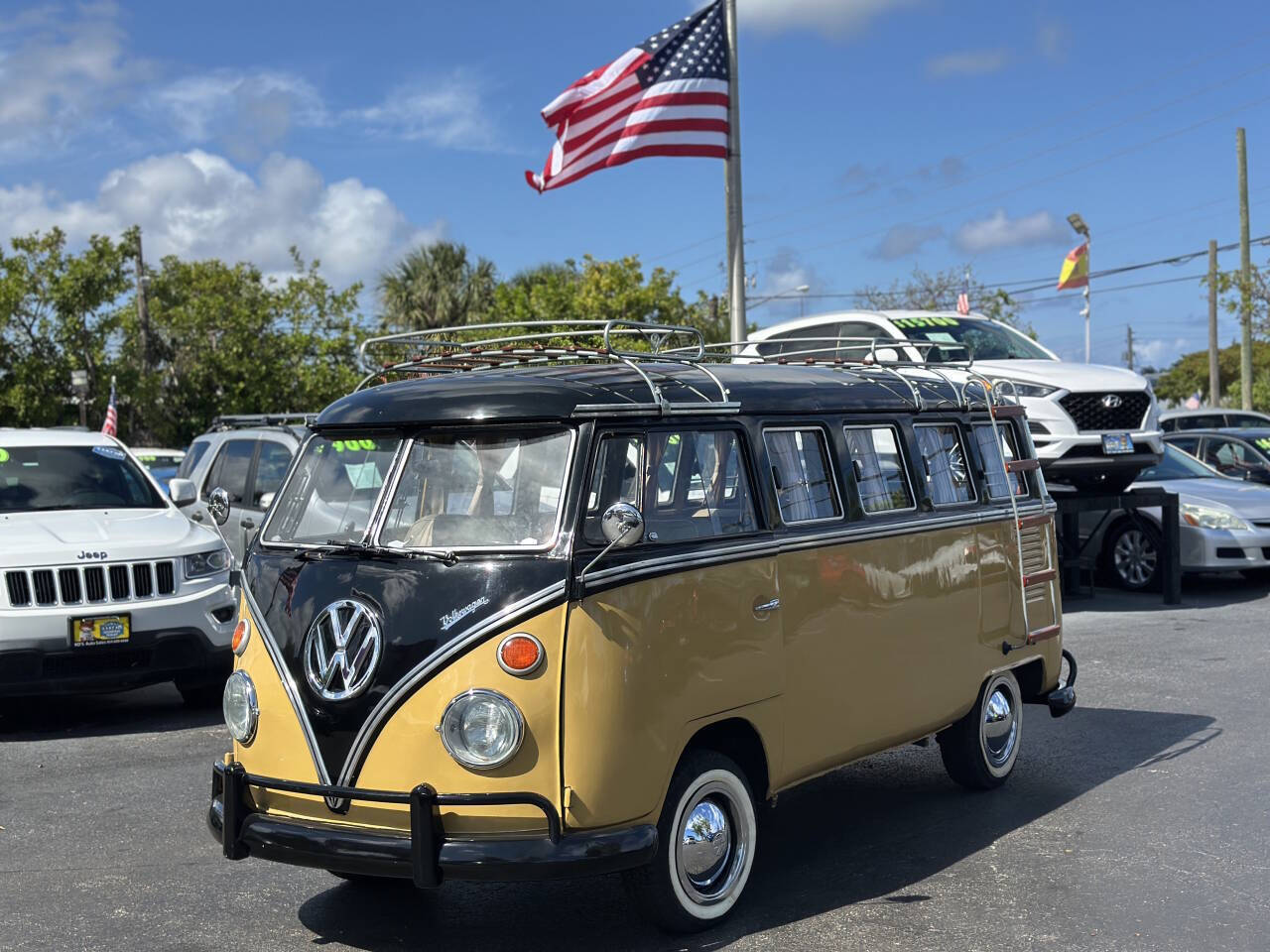 Volkswagen-BusVanagon-1974-Minivan-13