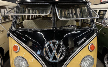 Volkswagen-BusVanagon-1974-Minivan-17