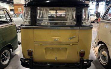 Volkswagen-BusVanagon-1974-Minivan-18