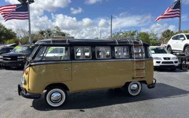 Volkswagen-BusVanagon-1974-Minivan-3
