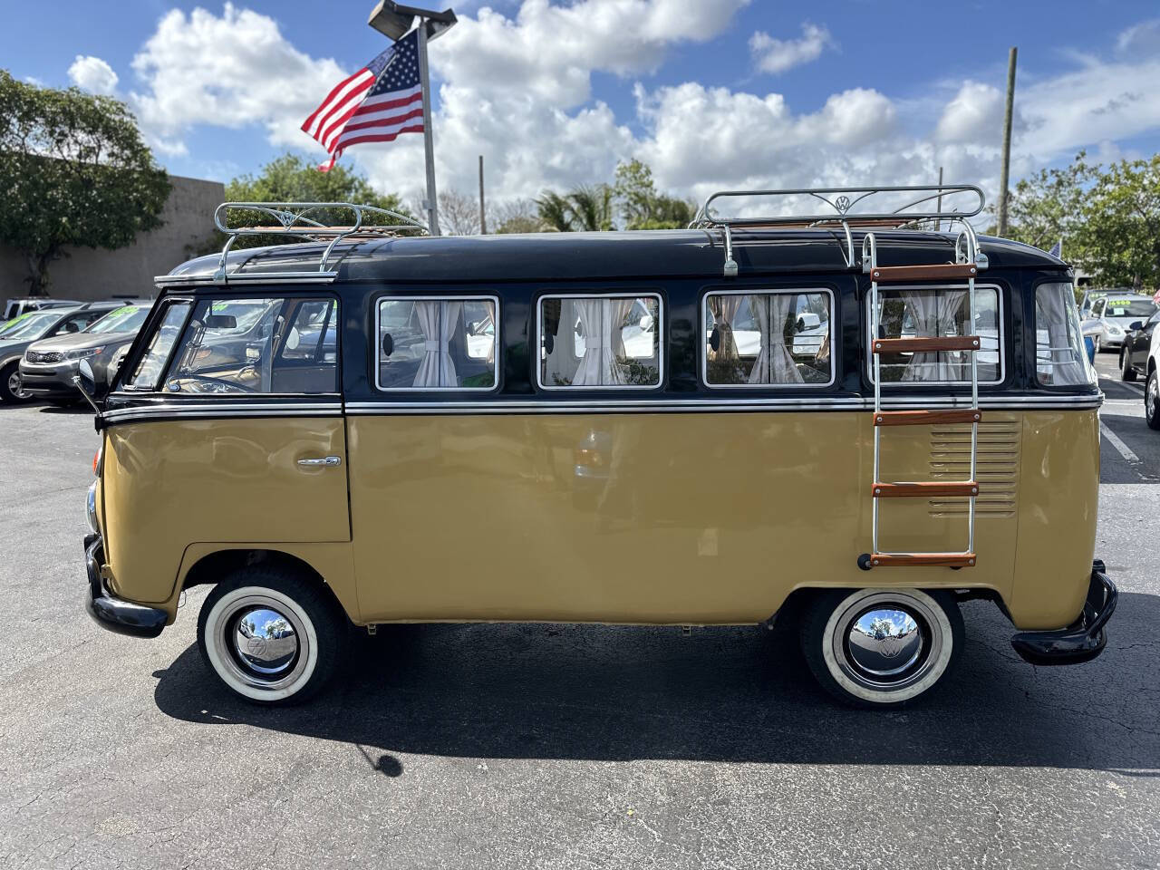 Volkswagen-BusVanagon-1974-Minivan-4