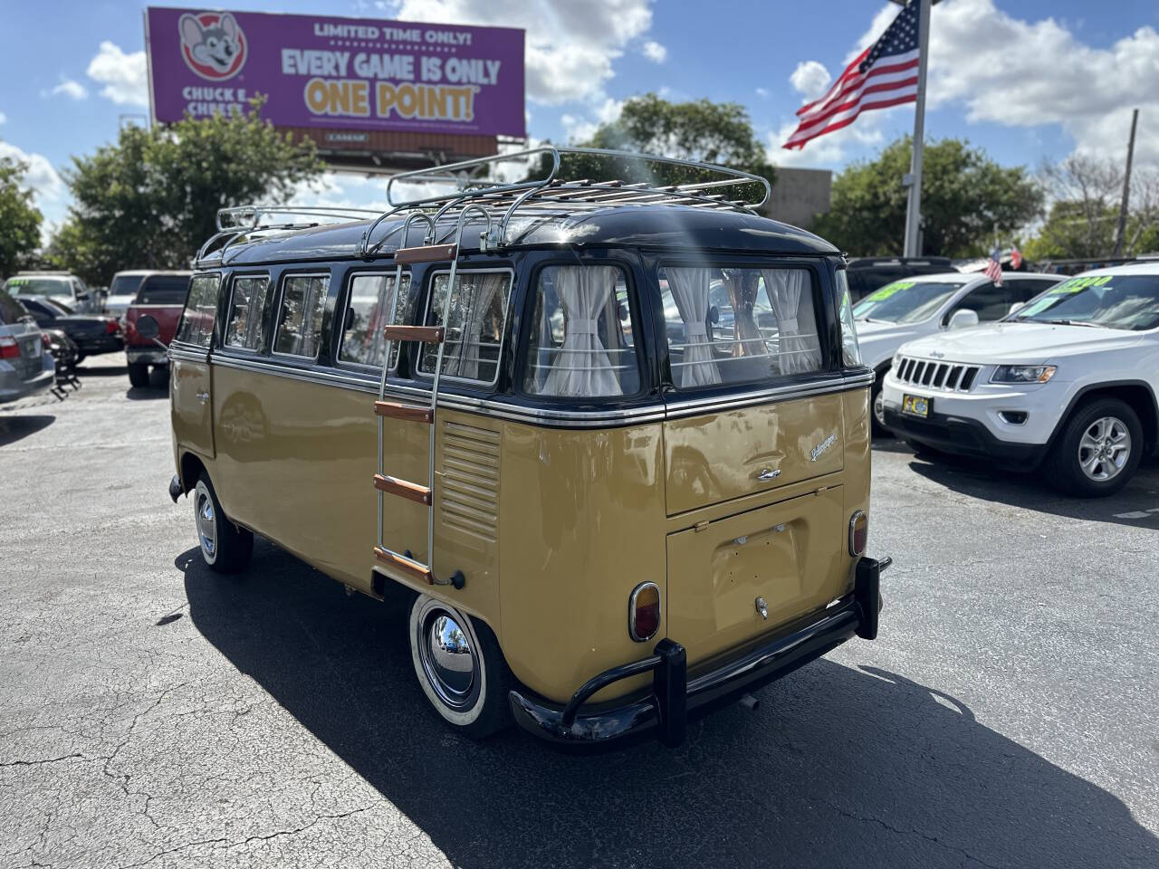 Volkswagen-BusVanagon-1974-Minivan-5