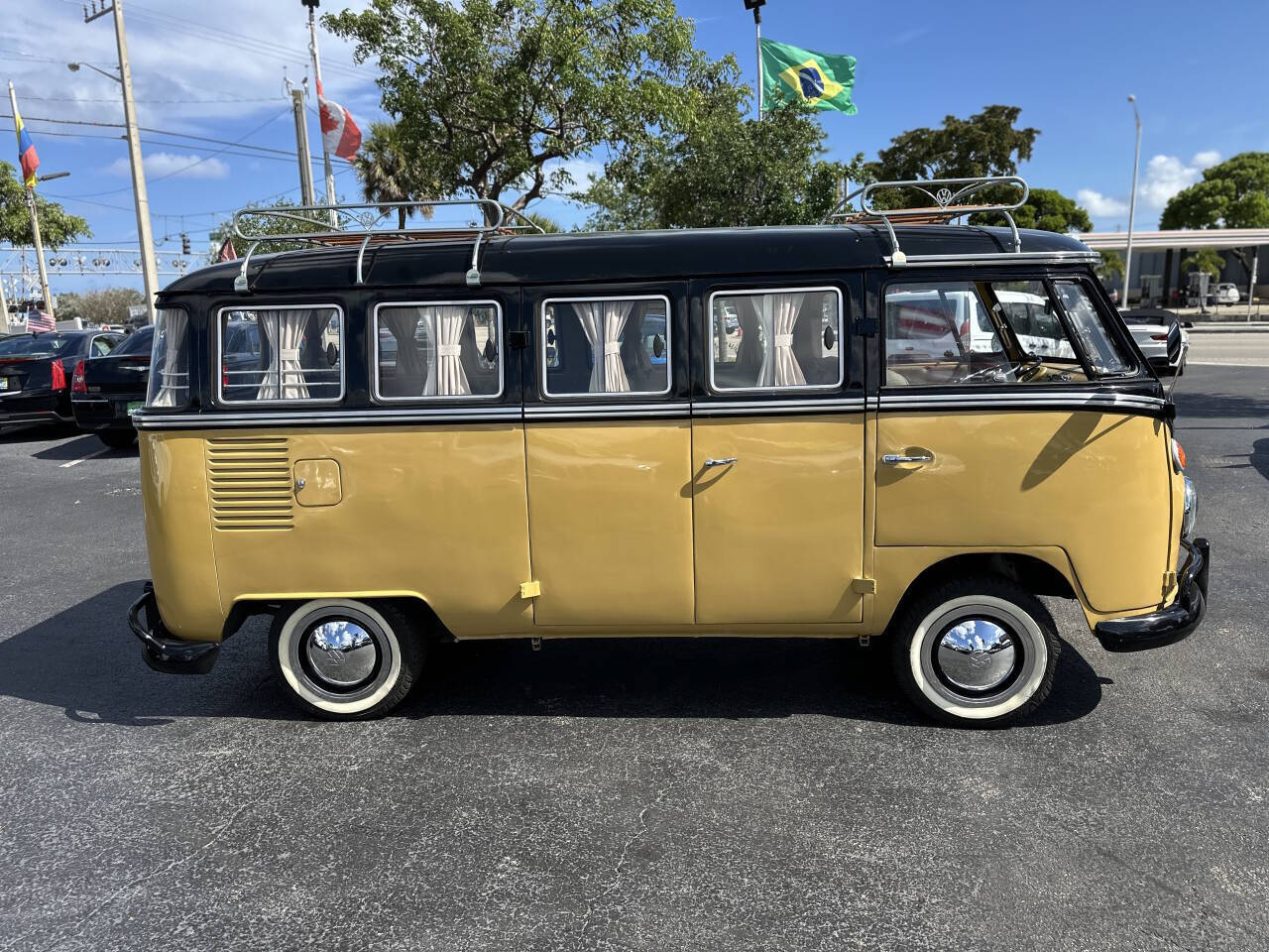 Volkswagen-BusVanagon-1974-Minivan-8