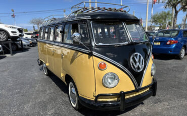 Volkswagen-BusVanagon-1974-Minivan-9