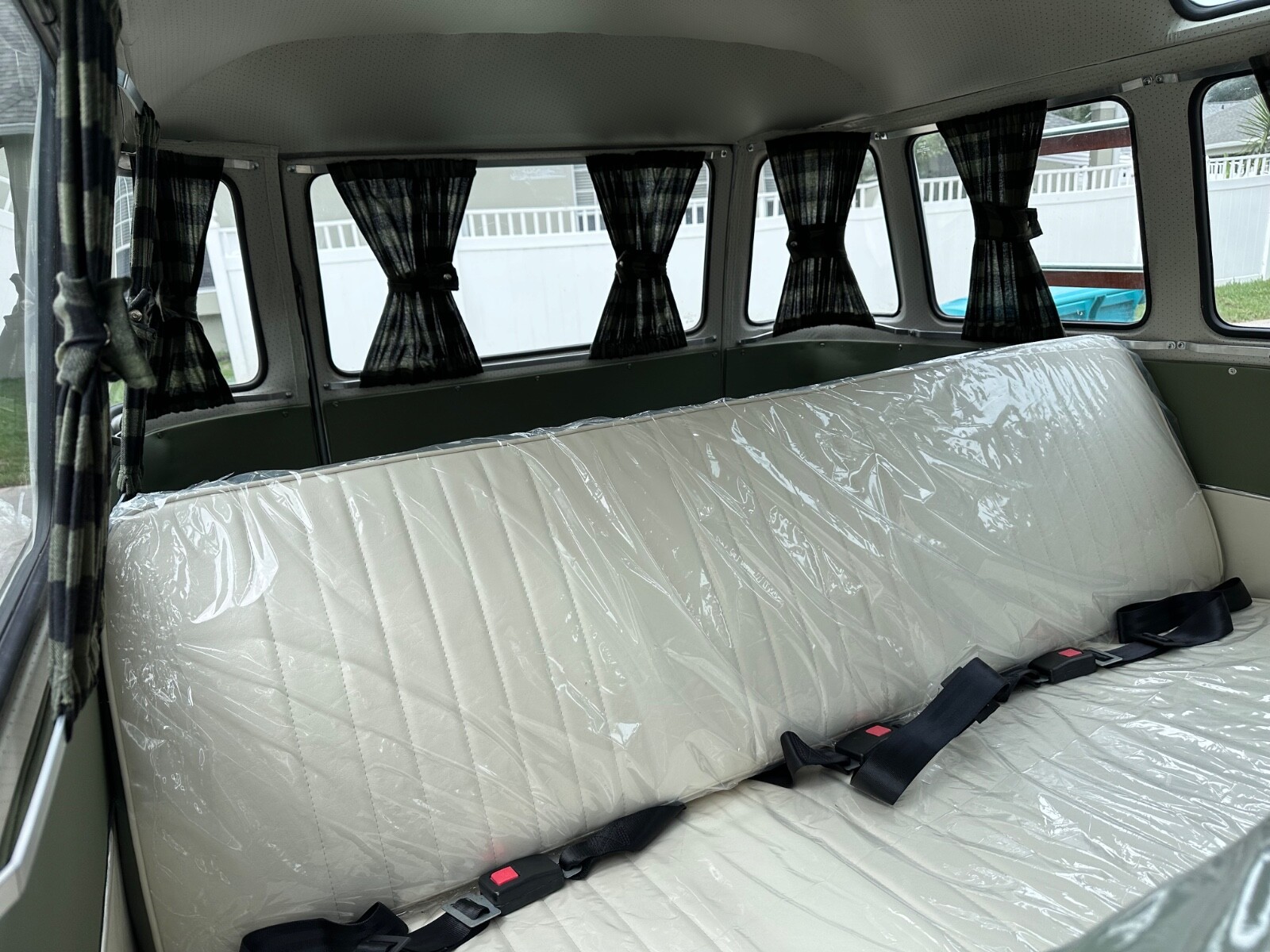 Volkswagen-BusVanagon-1975-13