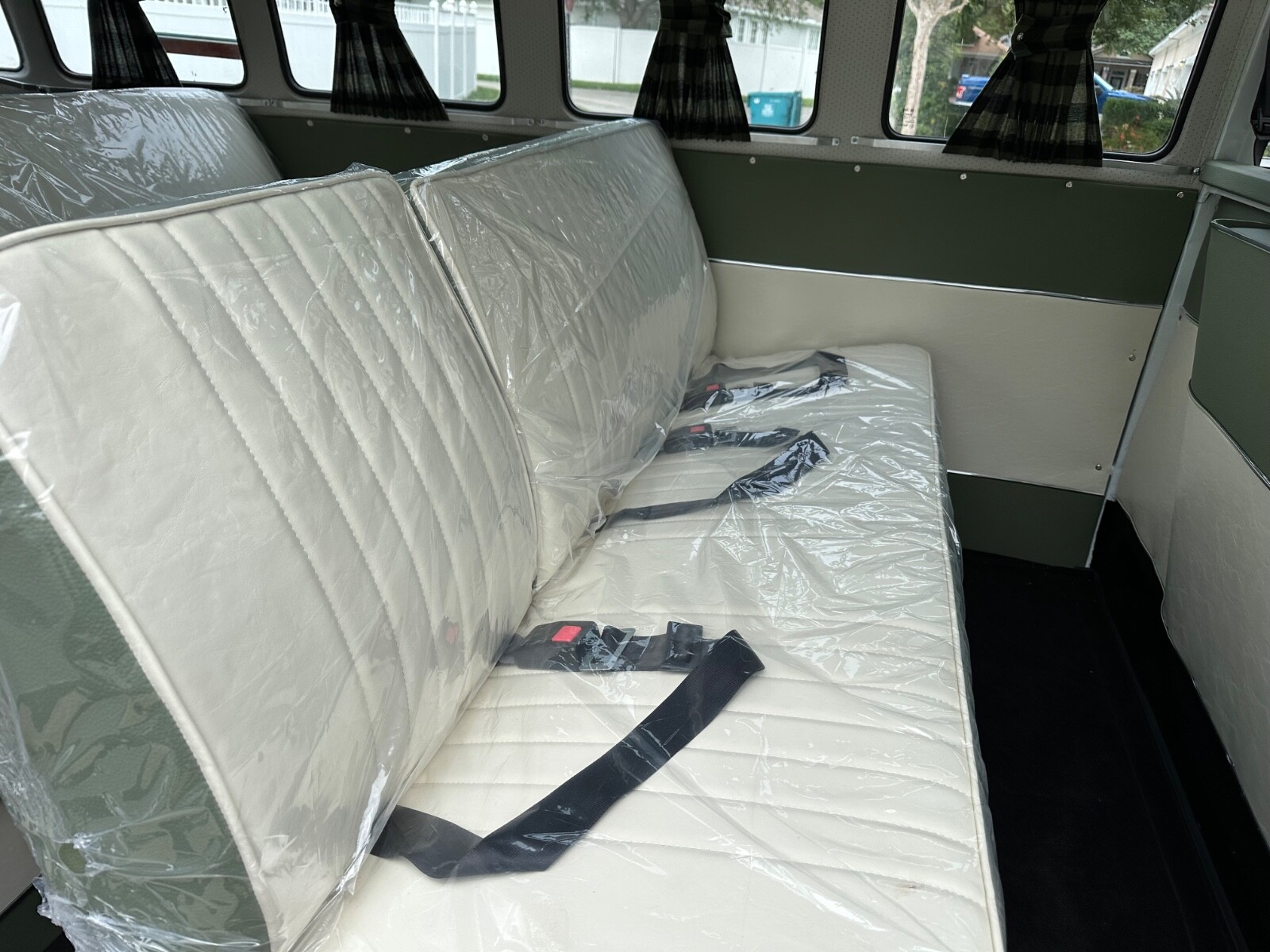 Volkswagen-BusVanagon-1975-14