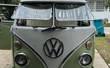 Volkswagen-BusVanagon-1975
