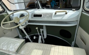 Volkswagen-BusVanagon-1975-7