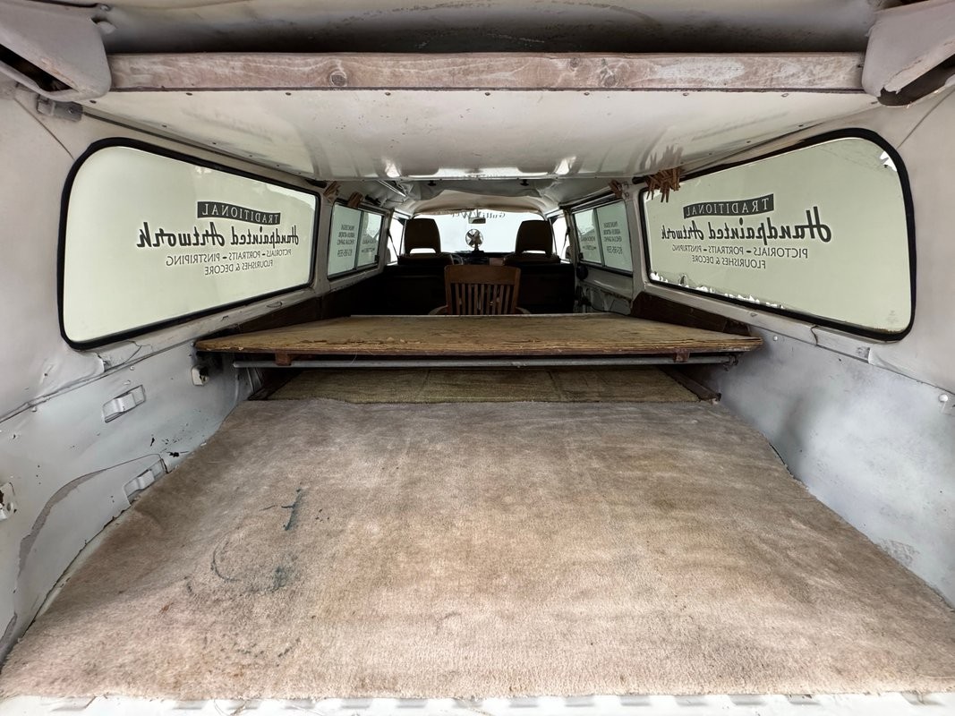 Volkswagen-BusVanagon-1976-Van-35