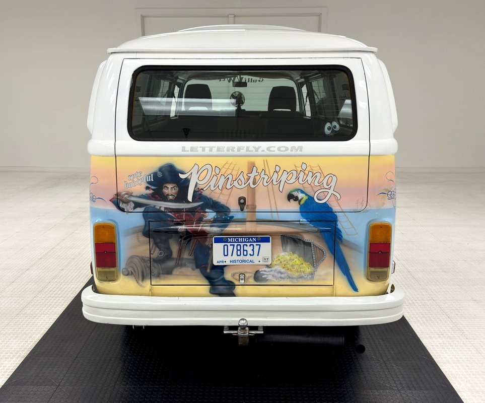 Volkswagen-BusVanagon-1976-Van-4