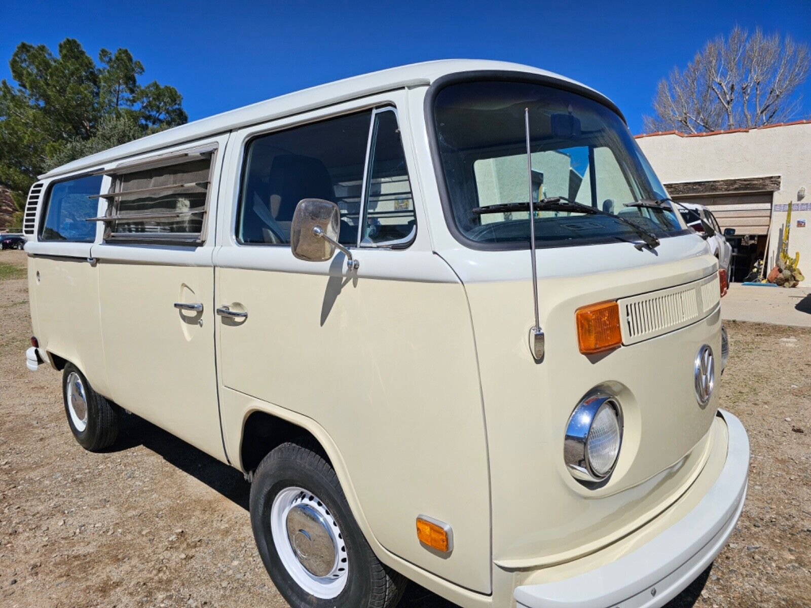 Volkswagen-BusVanagon-1978-1