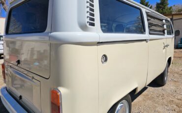 Volkswagen-BusVanagon-1978-15