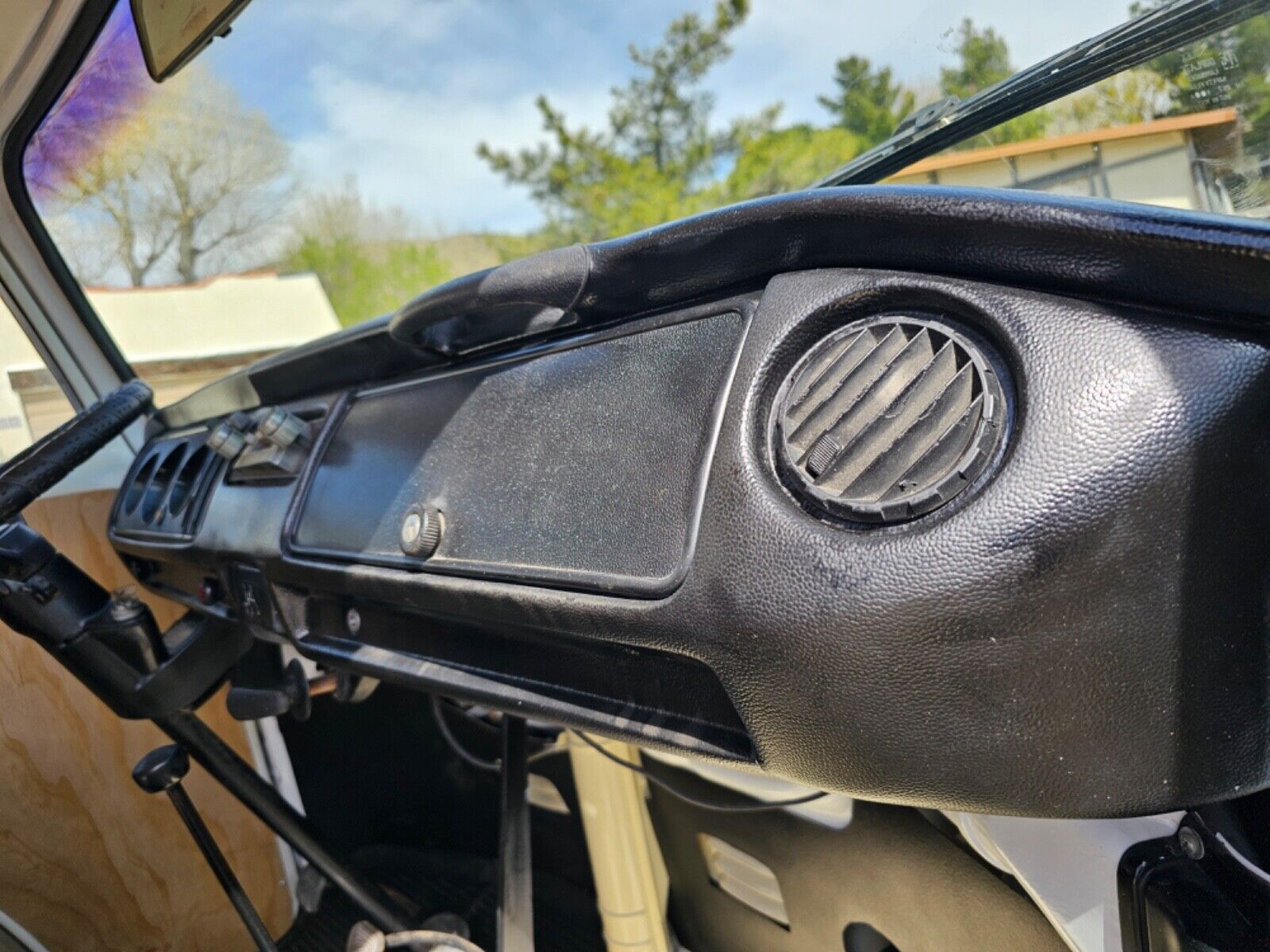 Volkswagen-BusVanagon-1978-18