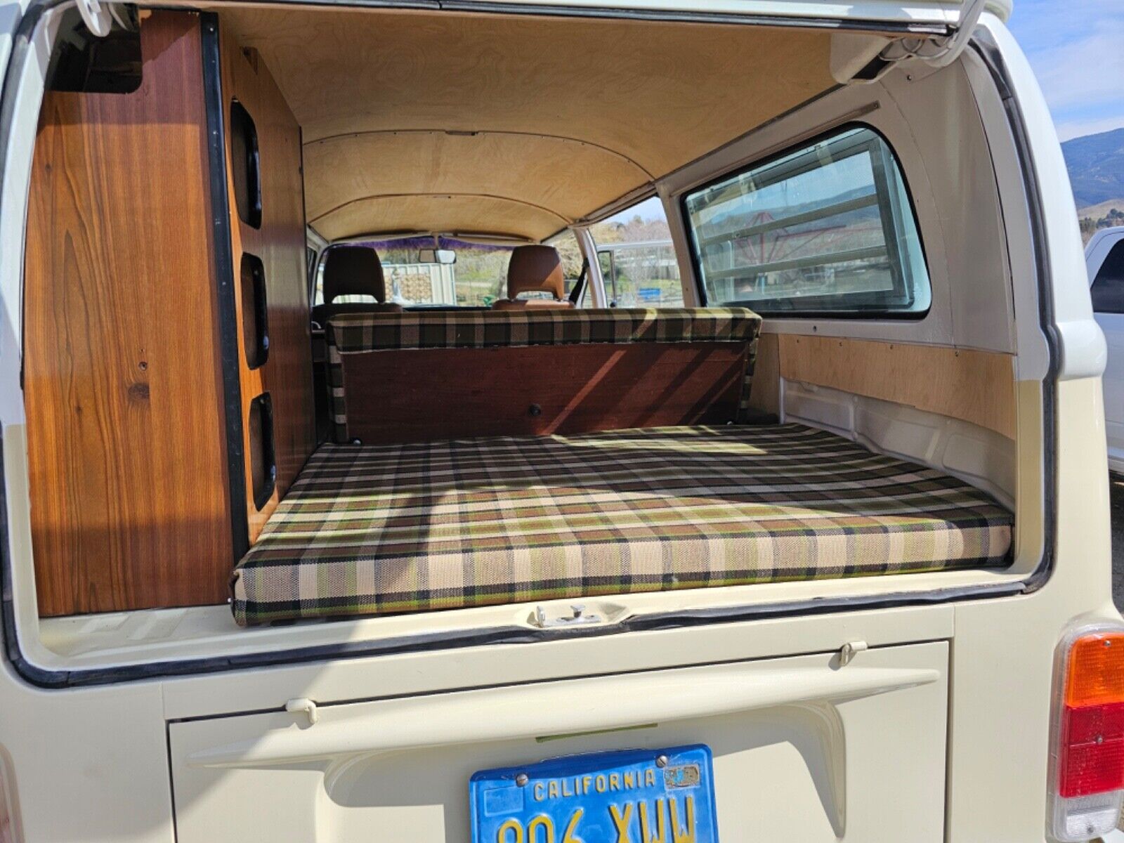 Volkswagen-BusVanagon-1978-22