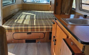 Volkswagen-BusVanagon-1978-28