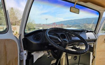 Volkswagen-BusVanagon-1978-29