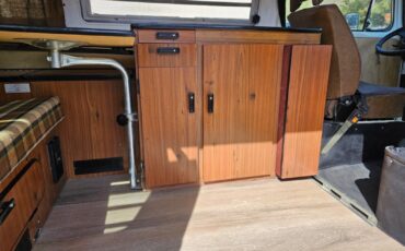 Volkswagen-BusVanagon-1978-33