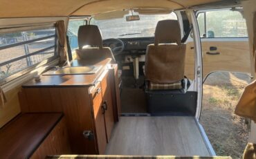Volkswagen-BusVanagon-1978-34