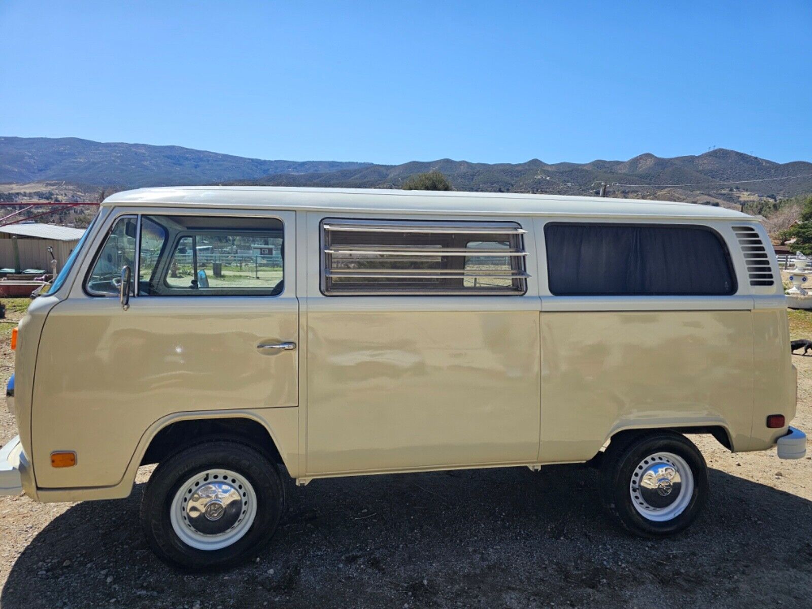 Volkswagen-BusVanagon-1978-6