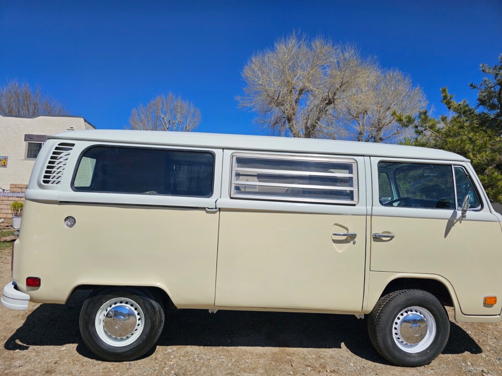 Volkswagen-BusVanagon-1978-8