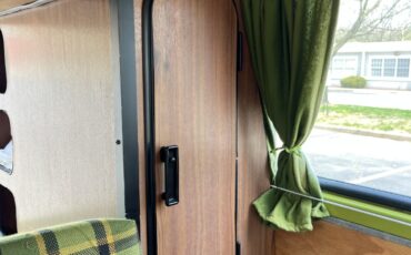 Volkswagen-BusVanagon-1978-Van-Camper-12