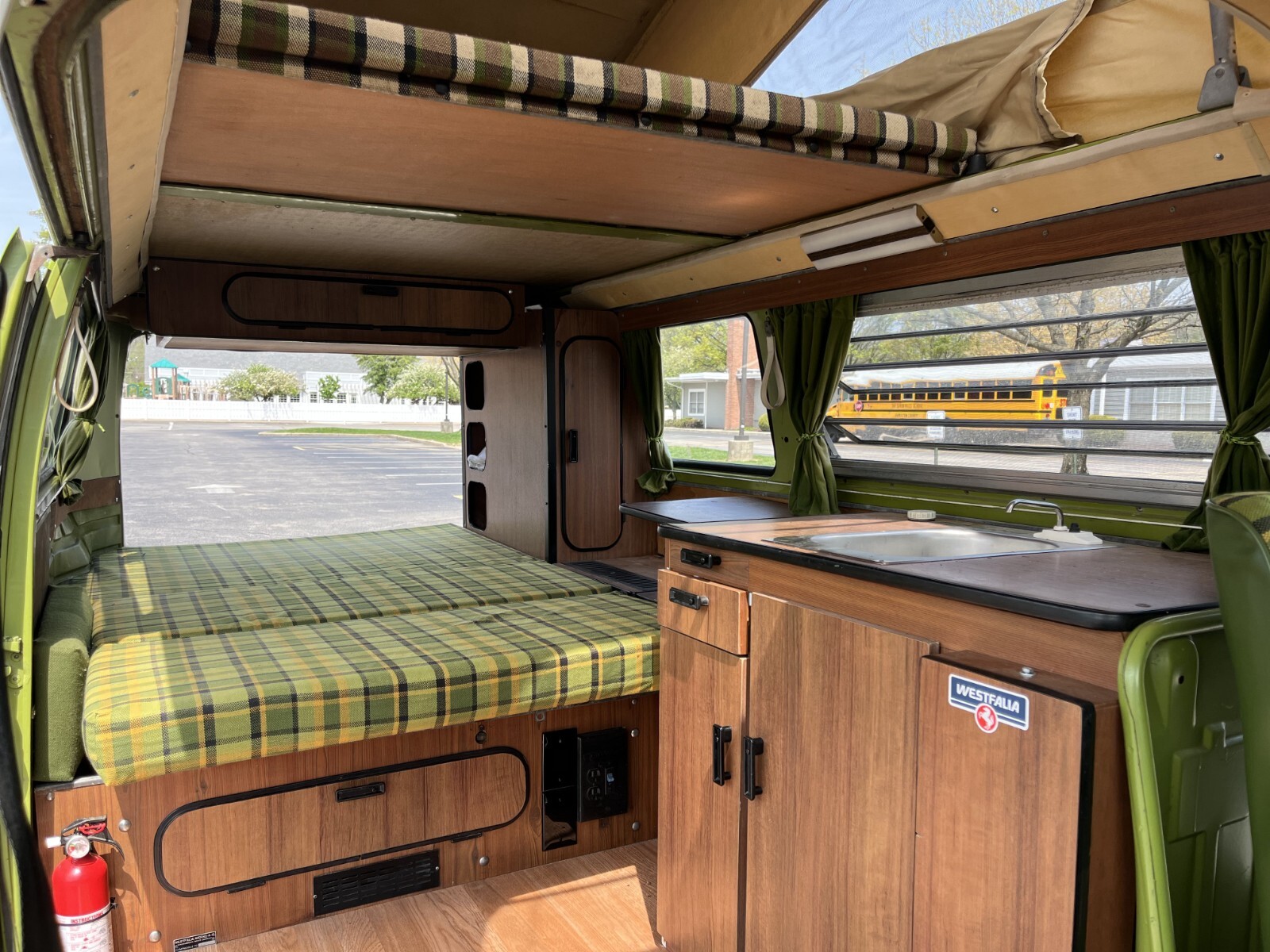 Volkswagen-BusVanagon-1978-Van-Camper-16