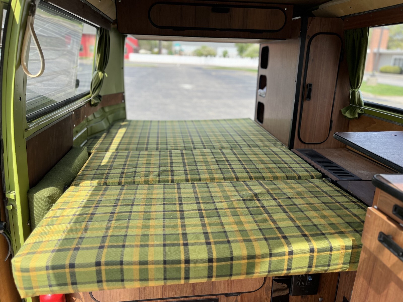Volkswagen-BusVanagon-1978-Van-Camper-36