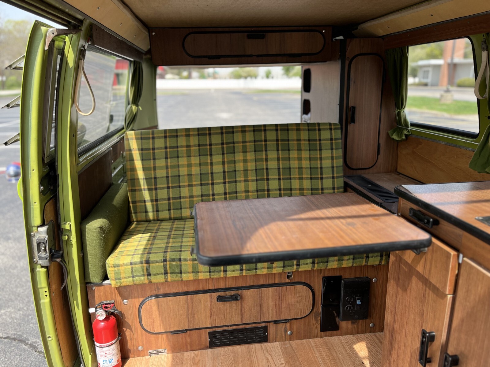 Volkswagen-BusVanagon-1978-Van-Camper-37