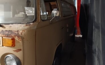 Volkswagen-BusVanagon-1979-Van-Camper-4
