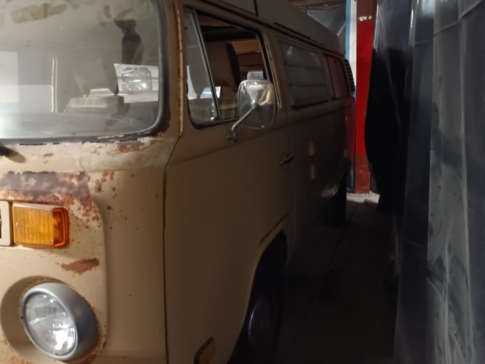 Volkswagen-BusVanagon-1979-Van-Camper-4