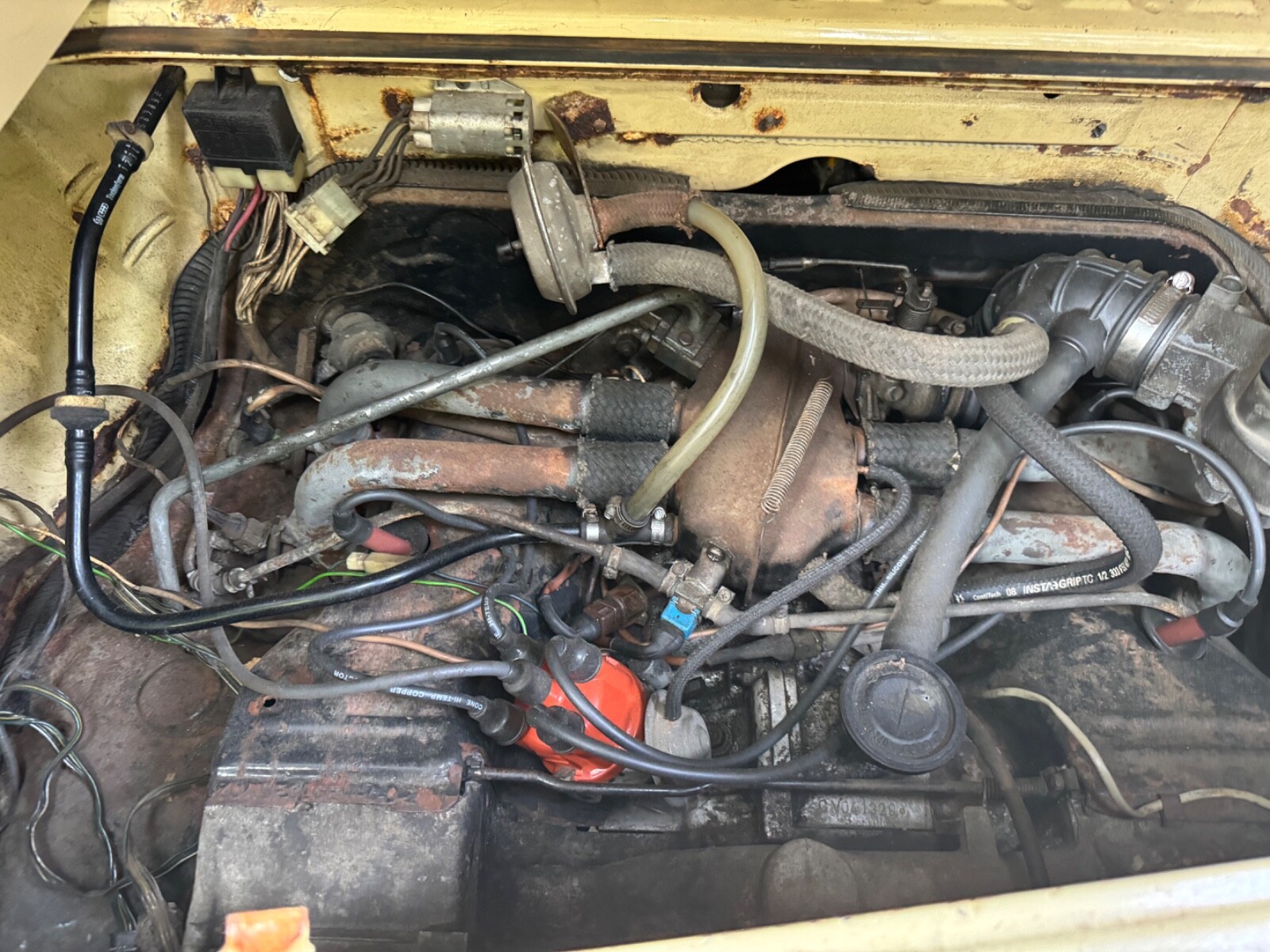 Volkswagen-BusVanagon-1982-11