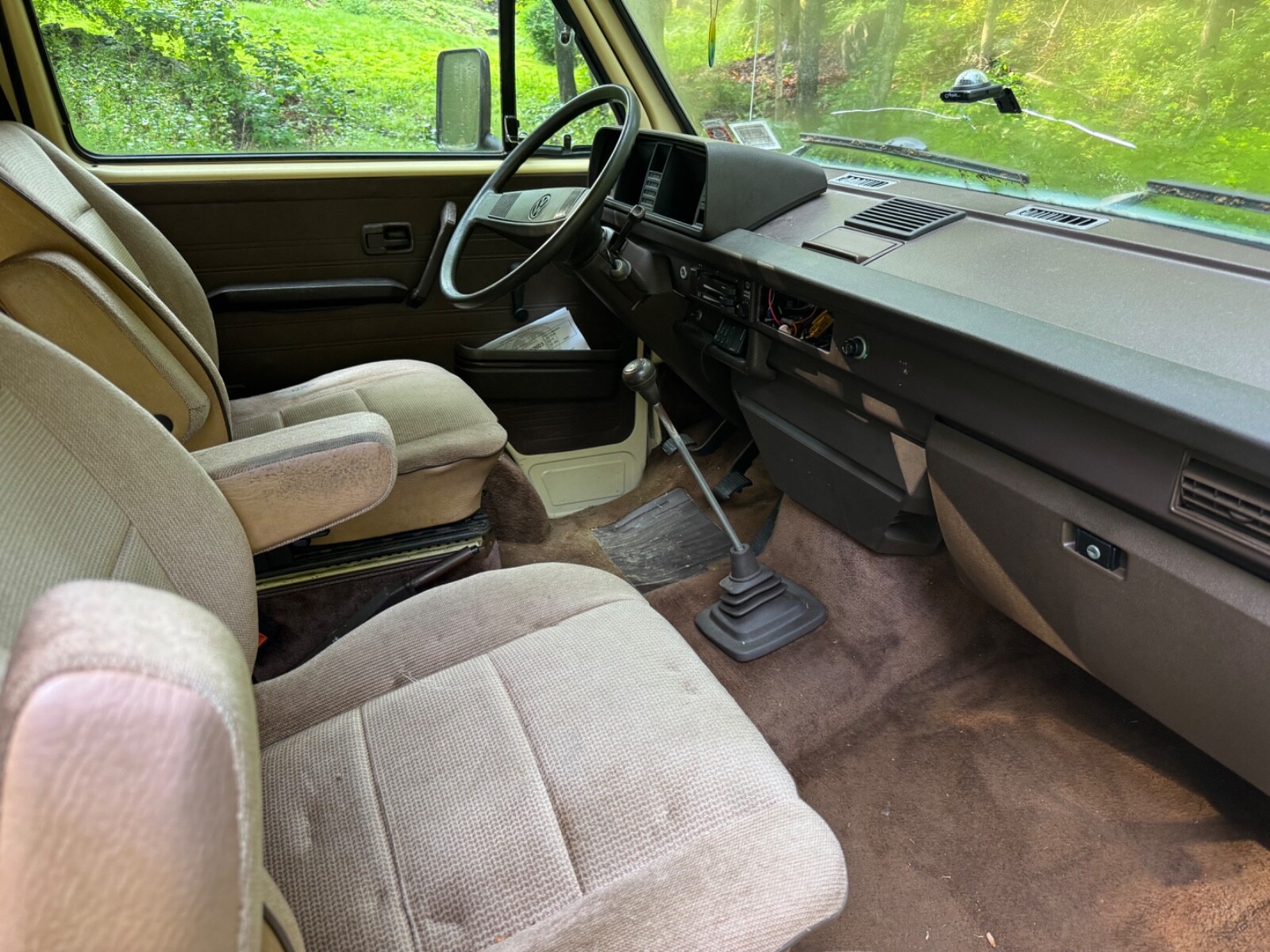 Volkswagen-BusVanagon-1982-27