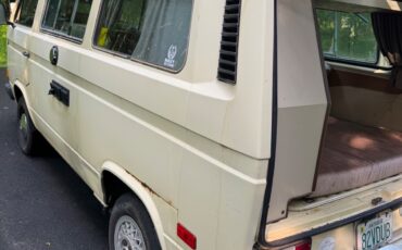 Volkswagen-BusVanagon-1982-3