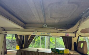 Volkswagen-BusVanagon-1982-9
