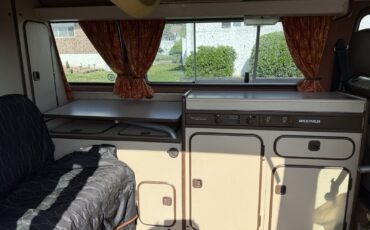 Volkswagen-BusVanagon-1982-Van-Camper-16