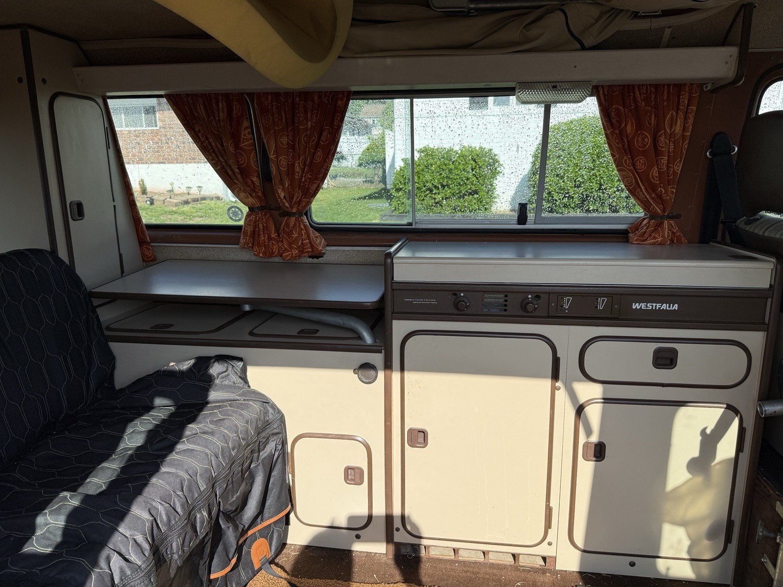 Volkswagen-BusVanagon-1982-Van-Camper-16