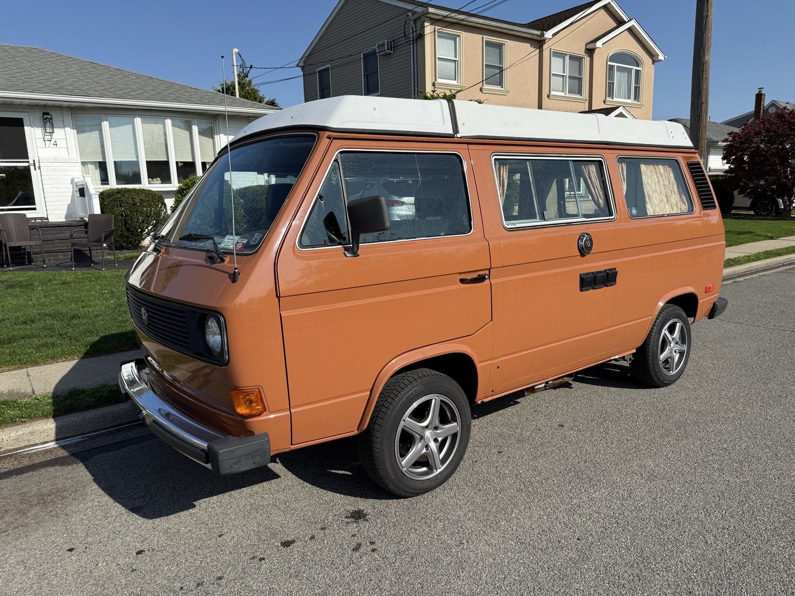 Volkswagen-BusVanagon-1982-Van-Camper-3